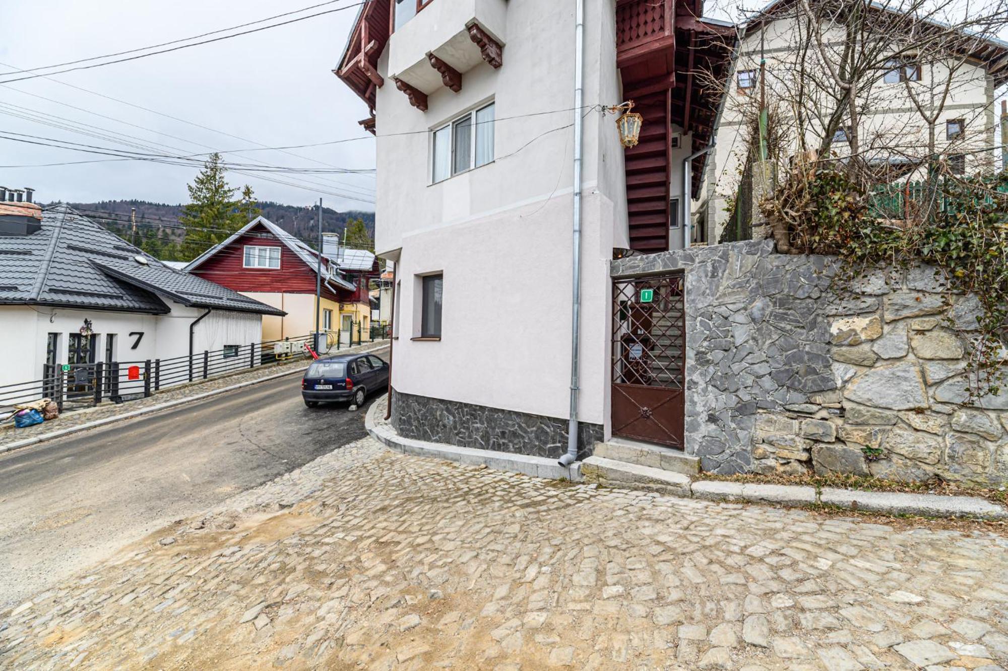 Apartment Peles Castle Boutique